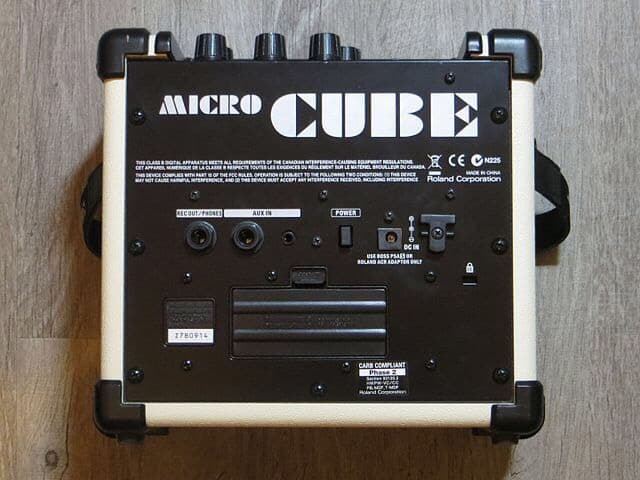 The back view of the Roland Micro Cube. Image courtesy of Asmoth from commons.m.wikimedia.org